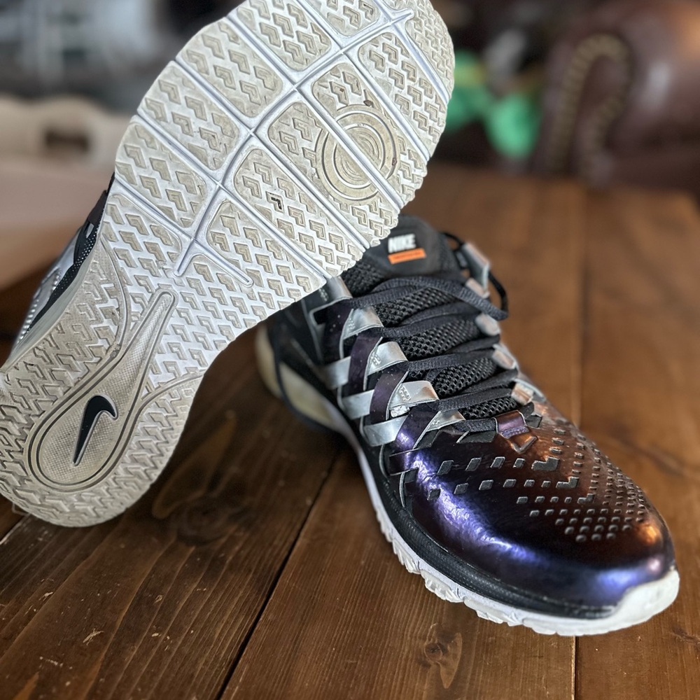 Nike Men's Black and Silver Athletic Shoes - Picture 2 of 2